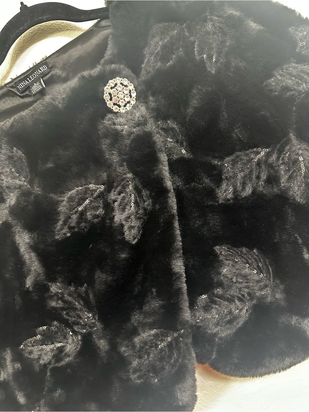 Nina Leonard Black Faux Fur Cropped Jacket with Brooch - Picture 8 of 10
